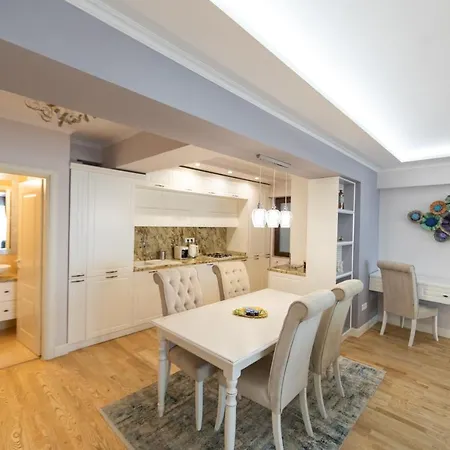 Saphir Stein 19th Бухарест